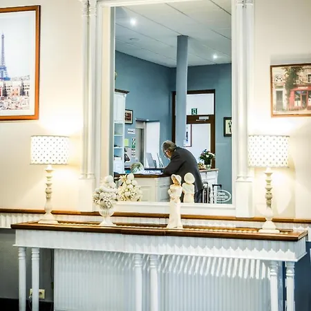 Stara Garbarnia Готель типу 