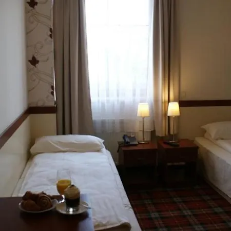 Stara Garbarnia 3*
